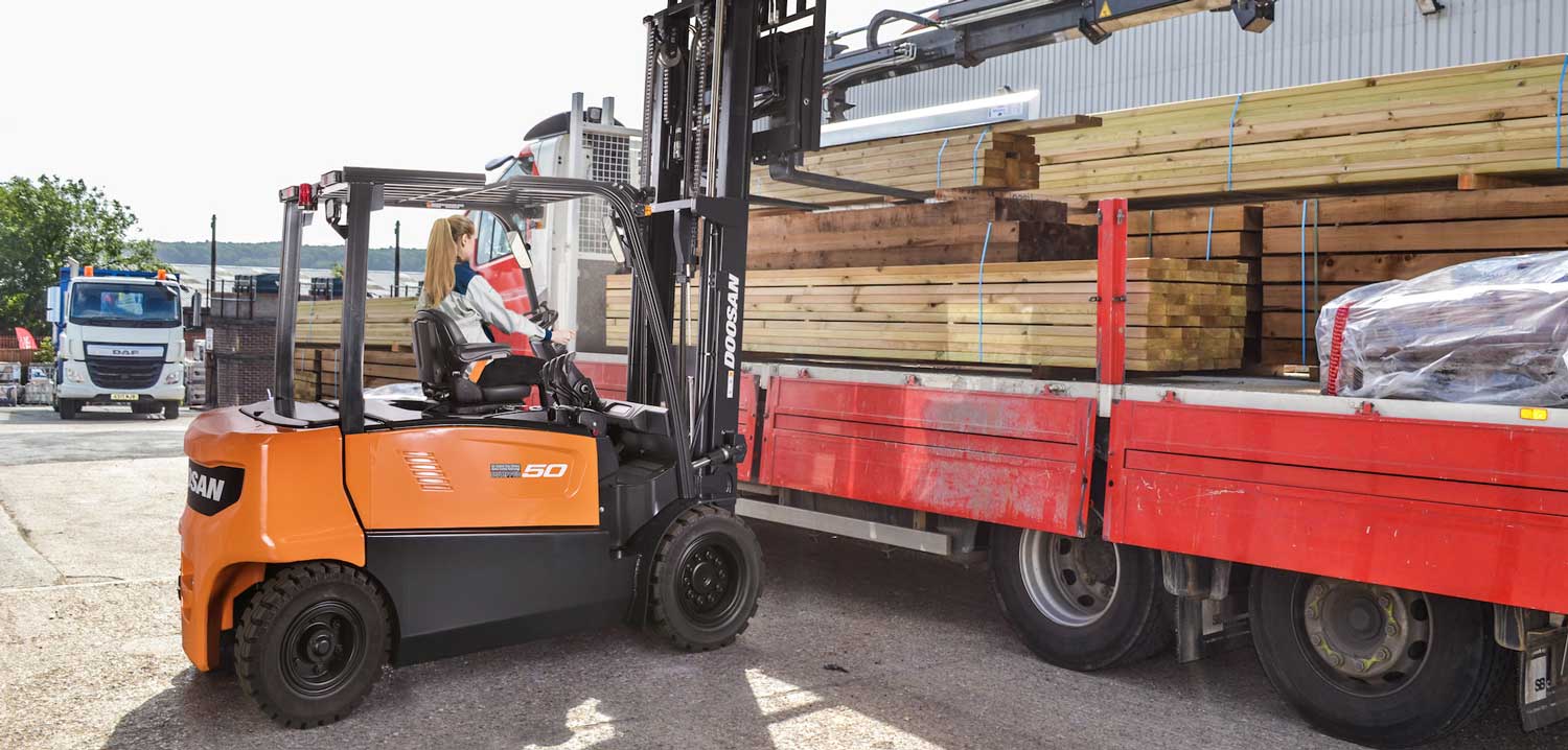 Doosan electric forklift