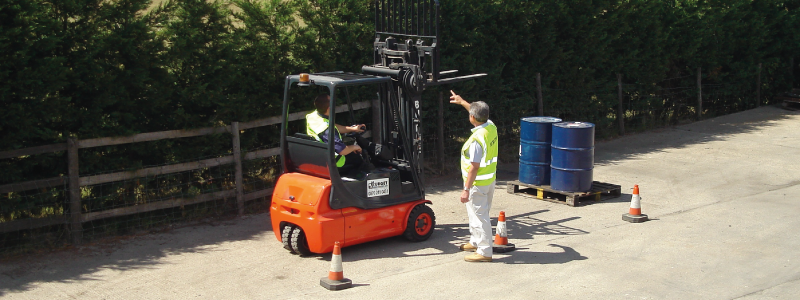 forklift truck driver training berkshire
